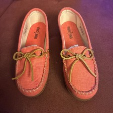 Minnetonka Women's Moccasins Loafers Pink Coral Linen Size 8 Slip On Shoes New