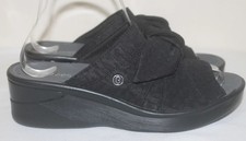 BZEES Black Size 7.5 M Women's SMILE Slip On Sandals Wedge Slides