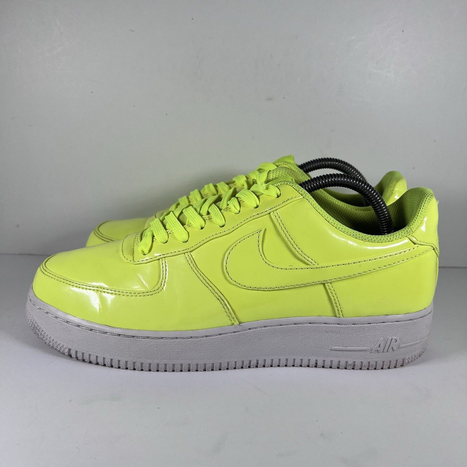 Nike Air Force 1 2017 Volt Lace Up Athletic Shoes Sneakers Men's 9.5 AJ9505-700 thumbnail 3
