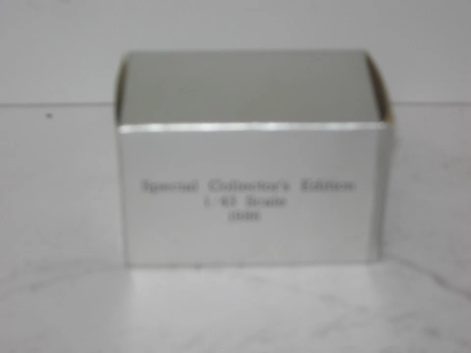 1/43 JOHN DEERE 4010 TOY FARMER SHOW TRACTOR NIB 1993 vintage - Image 3 of 3