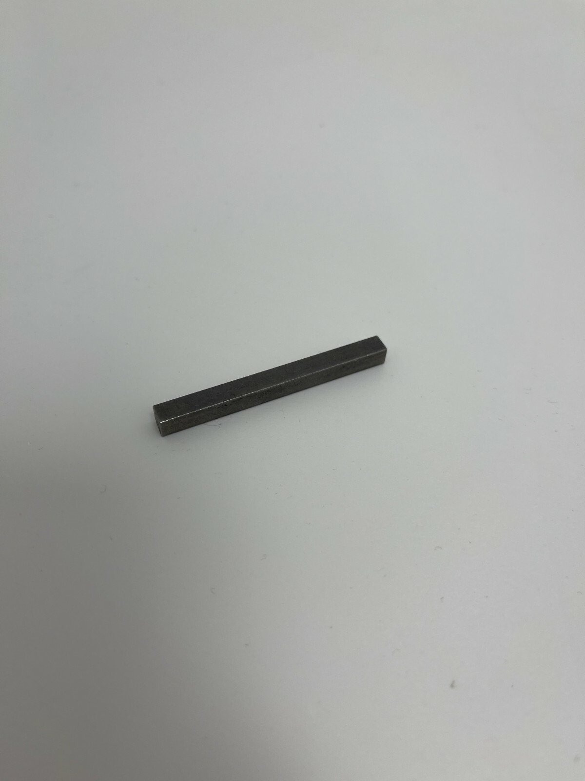 Genuine John Deere X116R Ride On Mower Rear Wheel Woodruff Key M82401