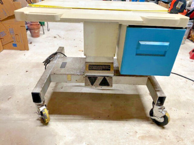Elevating base for infant incubator - good machine base