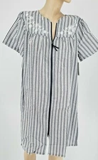 NWT Small Robe Croft & Barrow Seersucker Navy Short Sleeve Zippered Cotton Blend