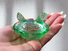 Vintage Green Depression Style Glass Mini Hen on Nest Chicken Salt Cellar Dish