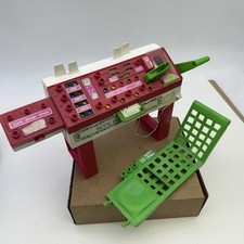 Vintage 1976 Kenner The Bionic Woman, Bionic Beauty Salon for Parts Incomplete