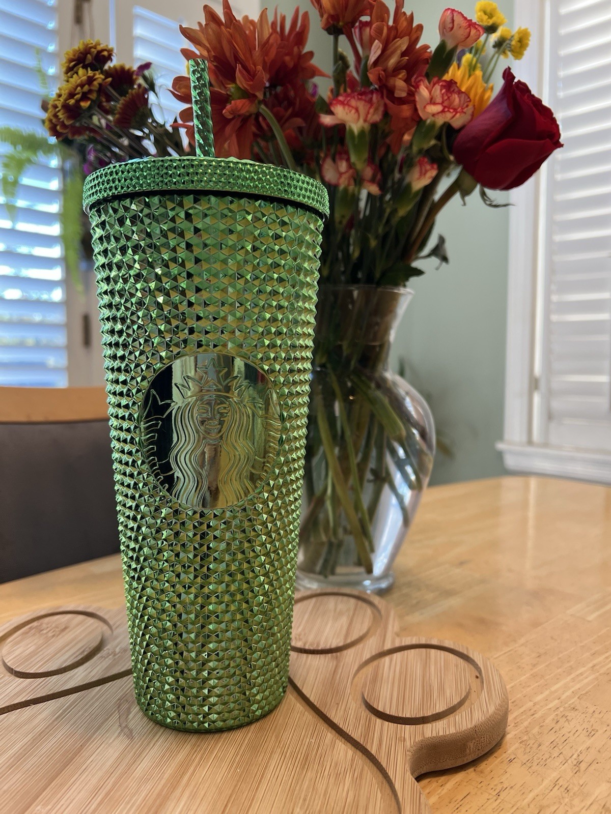 Starbucks 24oz Metallic Green Studded Bling Tumbler Cold Cup With Straw Holiday Limited Edition