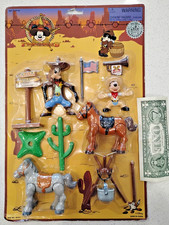 Walt Disney Theme Park Exclusive Frontierland Mickey Mouse Goofy Cowboys Playset