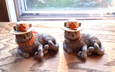 Ganz Fall Cat Figurines Set of 2 Cats with Fall Hats and Scarves, Cozy Cats NEW