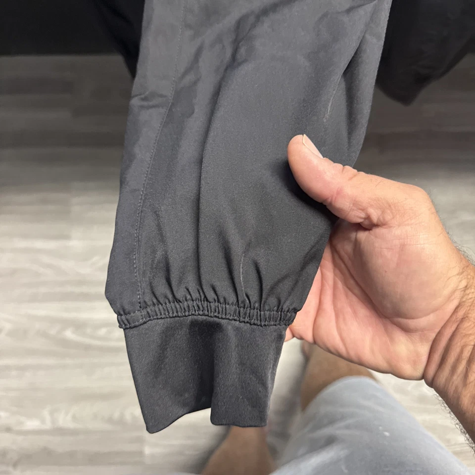 2 Pairs Medcouture Scrub Pants And 1 Scrub Top XS - Image 3 of 4