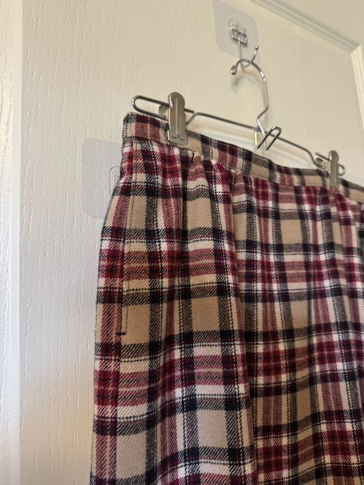 Falda lápiz de lana Pendleton vintage años 90 talla 6 espalda roja tostada espalda abertura carrera Foto 2 de 4