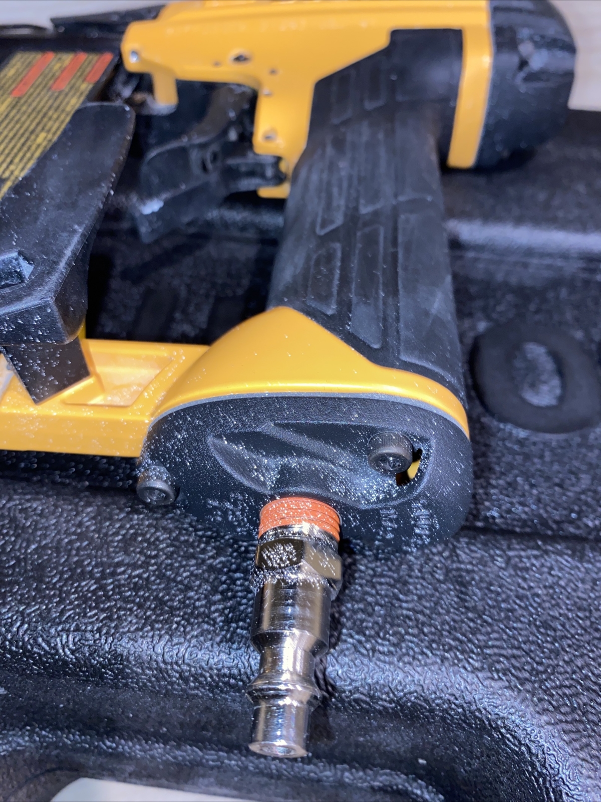 Bostitch BTFP2350K 2inch 23Gauge Pneumatic Pin Nailer Used