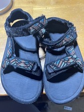 teva kids sandals 1.5