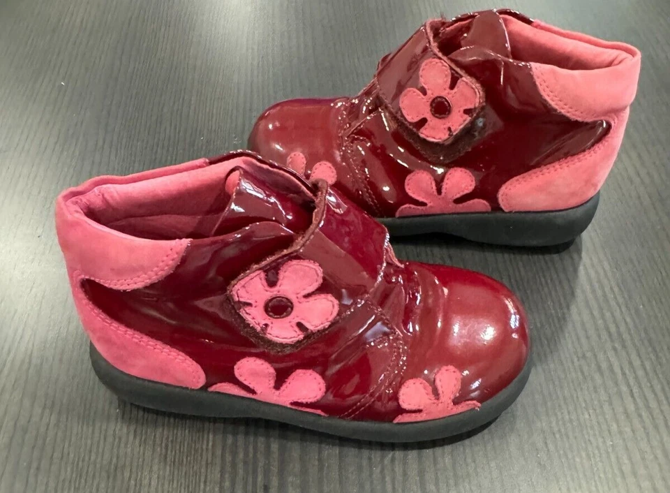 Botas Umi para niños pequeños, caminantes y niñas pequeñas talla 27 usadas en excelente estado Foto 3 de 4