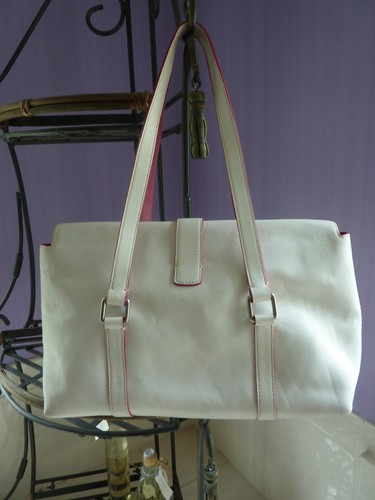 Dooney & Bourke White & Pink Leather Handbag With Heart Buckle ~ Flap Tote - Picture 2 of 6