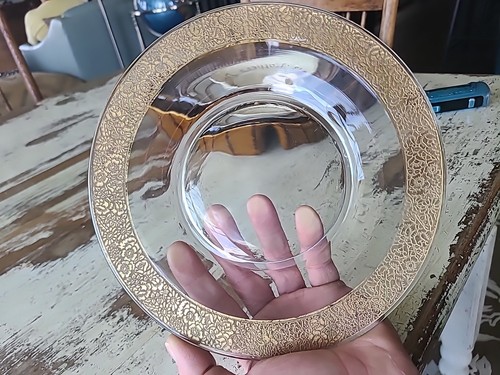 8.5" gold rimmed flower pattern Antique Glass plate - 第 1/6 張圖片