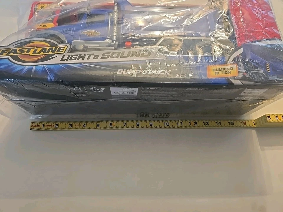 NIB! NEW RARE ToysRus Dump Dumping Action Lift Dump Truck Fast Lane 16 Inch Toy - Image 3 of 3