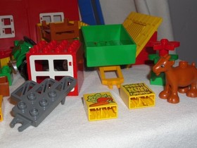 Large Lot Lego DUPLO Farm Parts & Pieces 4665 Big Farm 5645 Bike Conveyor Belt!