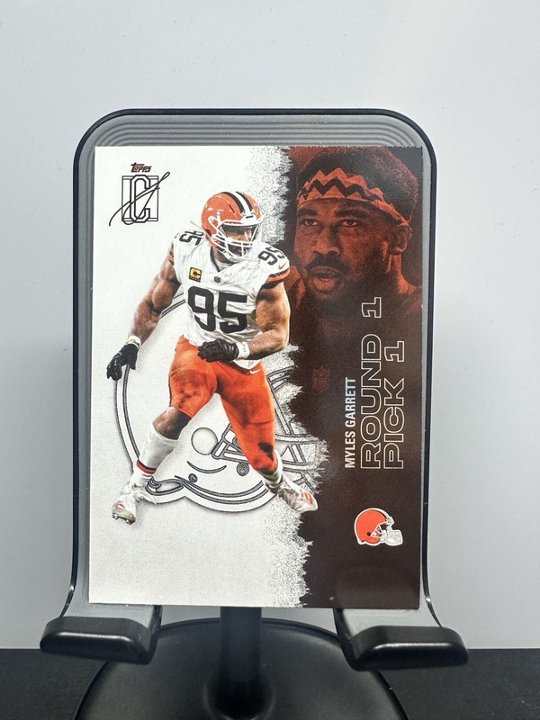 2025 Topps Signature Class Myles Garrett #14 Cleveland Browns