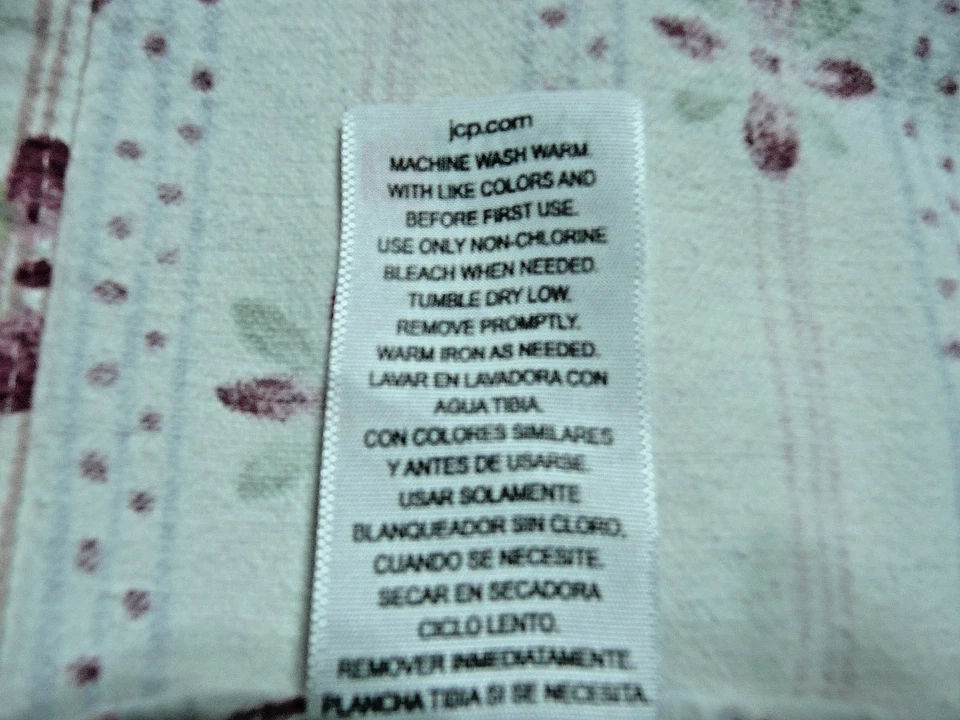 JC Penny Home Full Flannel Bed Sheet Set Flat & Fitted Cream Brick Red Floral - Image 4 of 4