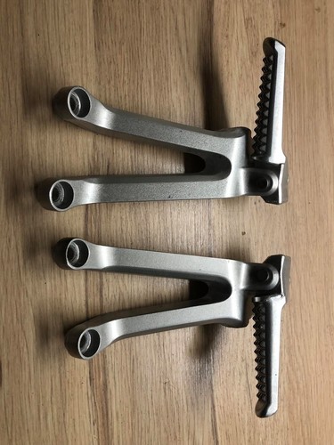 HONDA RC51 RVT1000R OEM PASSENGER FOOTPEG RC-51 RVT 1000 FOOT PEG - Picture 2 of 7
