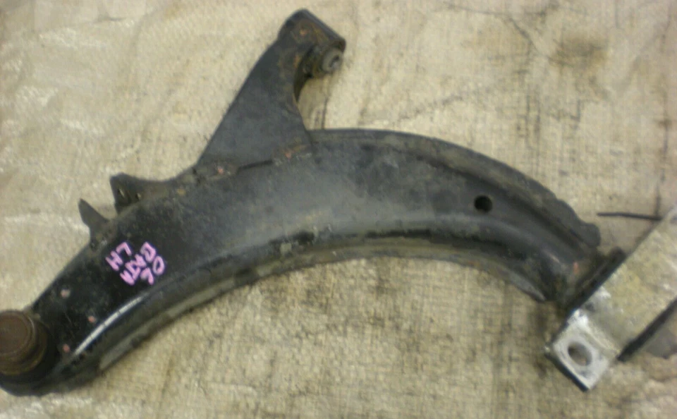 2003-06 SUBARU BAJA LADO DEL CONDUCTOR IZQUIERDO BRAZO DE CONTROL INFERIOR OEM P/N 20200AC210F Foto 2 de 4