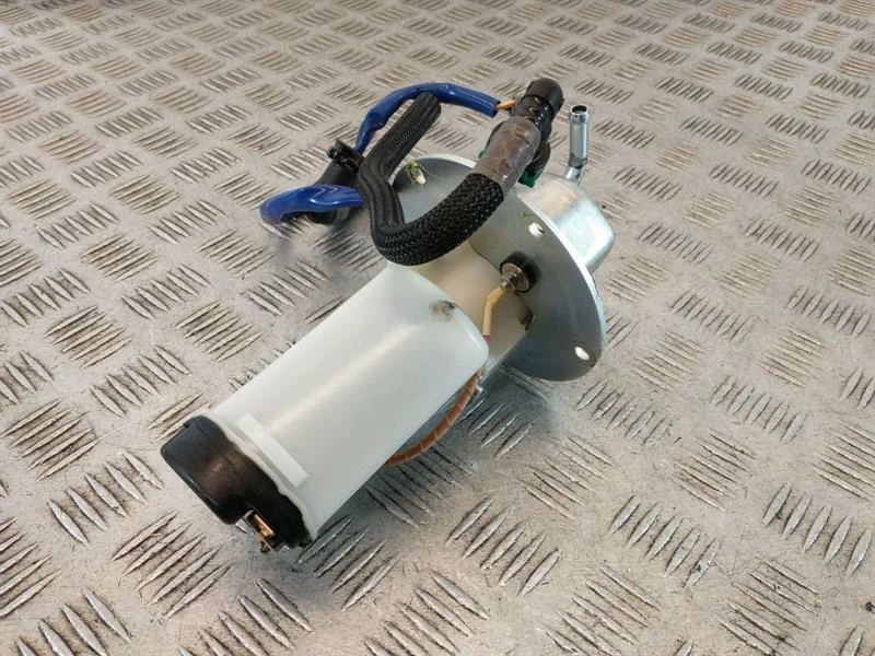 Bomba de combustible Kawasaki Z800 (2013-17) Foto 3 de 4