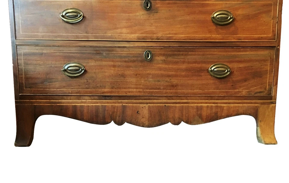 Cofre en pecho con incrustación de caoba línea Jorge III siglo XVIII, pie inglés, francés Foto 3 de 4