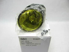Passenger Side Fog Lamp Assembly MBE1054BAL Yellow Lens (For 2000-2002 Nissan)
