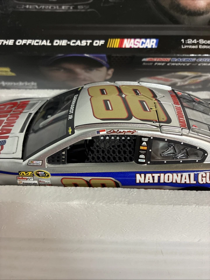 Dale Earnhardt Jr #88 Guardia Nacional 2014 SS color líquido 44 de 188 Foto 4 de 4