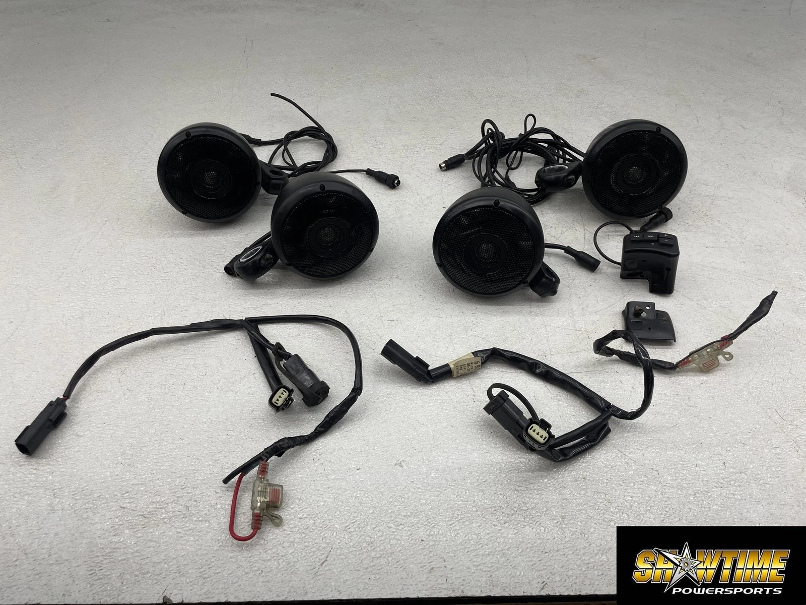 18-24 HARLEY-DAVIDSON HERITAGE CLASSIC FLHCS 114 BOOM! AUDIO SPEAKERS AUDIO SET