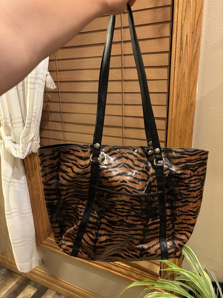 Patricia Nash Tiger Print Tote - Image 3 of 4