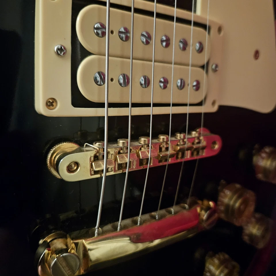 Demanda de Japón Les-Paul años 80 de colección - guitarra ébano - oro - artículo raro personalizado Foto 2 de 4