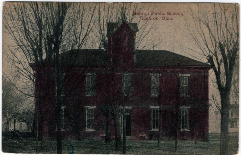 Postcard: Hebron, Licking County, Ohio, Public School