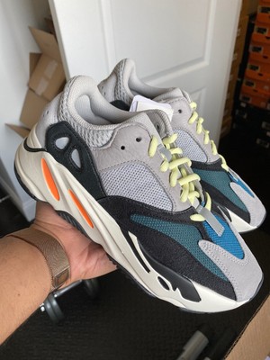 yeezy 700 size 6