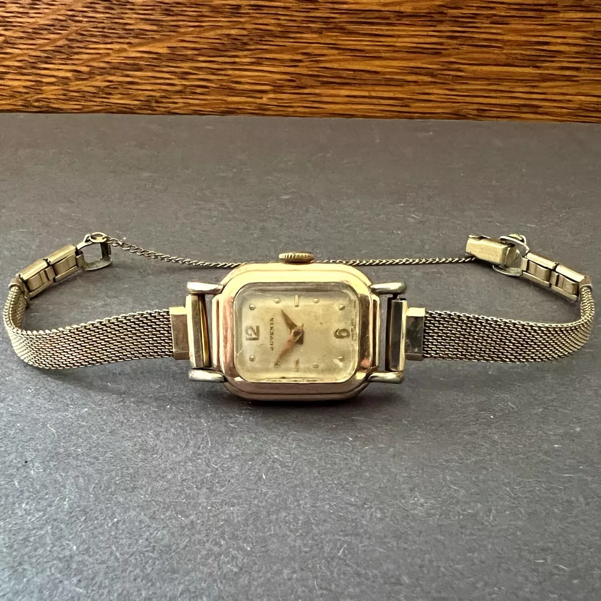 Juvenia Ladies Vintage Watch ETA 1201 Movement 17 Jewels Swiss
