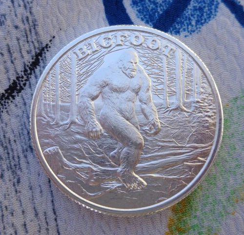 1/2 oz. BIGFOOT - Cryptozoology Series 30mm round .999 fine silver