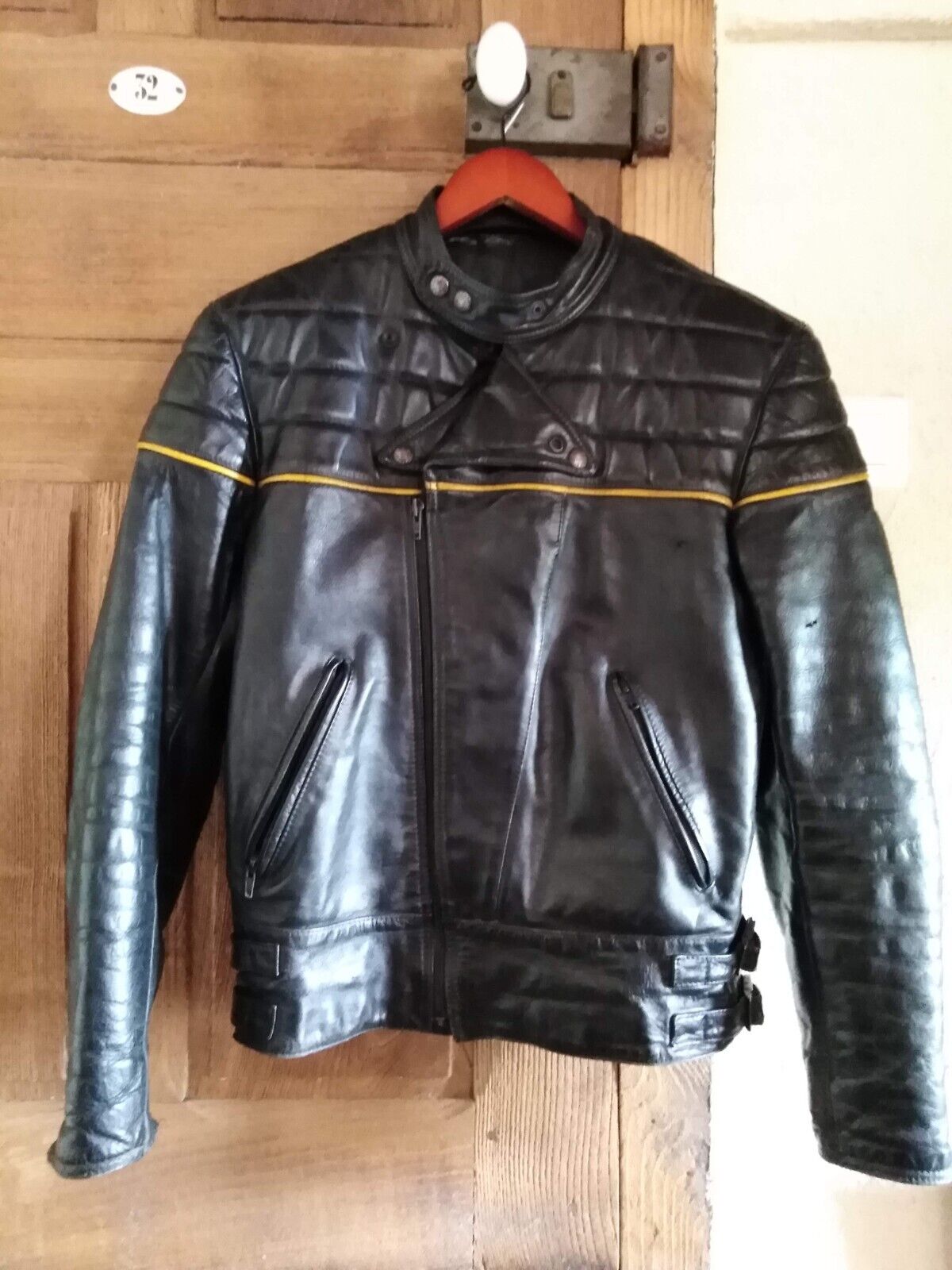 Beau blouson cuir moto-vintage-années 70/80 - taille 38/40 - peu porté