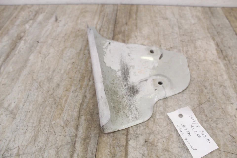 1974 SUZUKI RL250 Chain Guard  - Image 2 of 4
