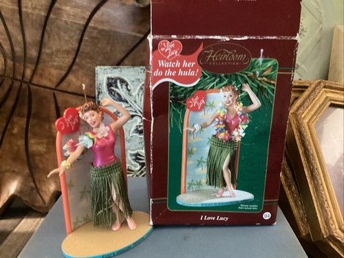 Carlton Cards Heirloom Collection Hula Dancer "I Love Lucy" Ornament - Picture 4 of 4