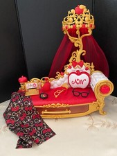 2013 Ever After High Getting Fairest Playset Apple White Desmayo Sofá Mate
