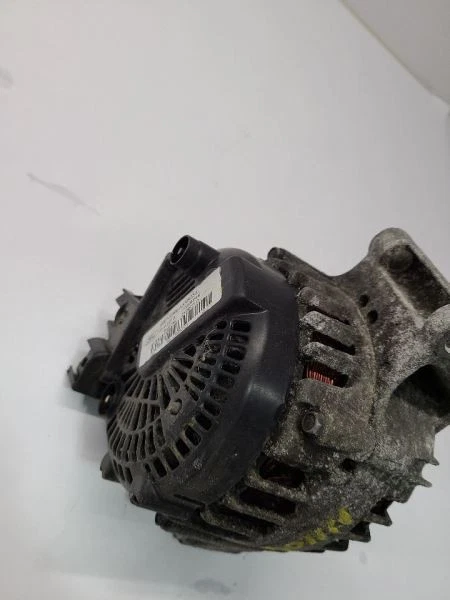 Alternador Ford Fiesta 2011-2019 1,6 L sin turbo   Foto 3 de 4