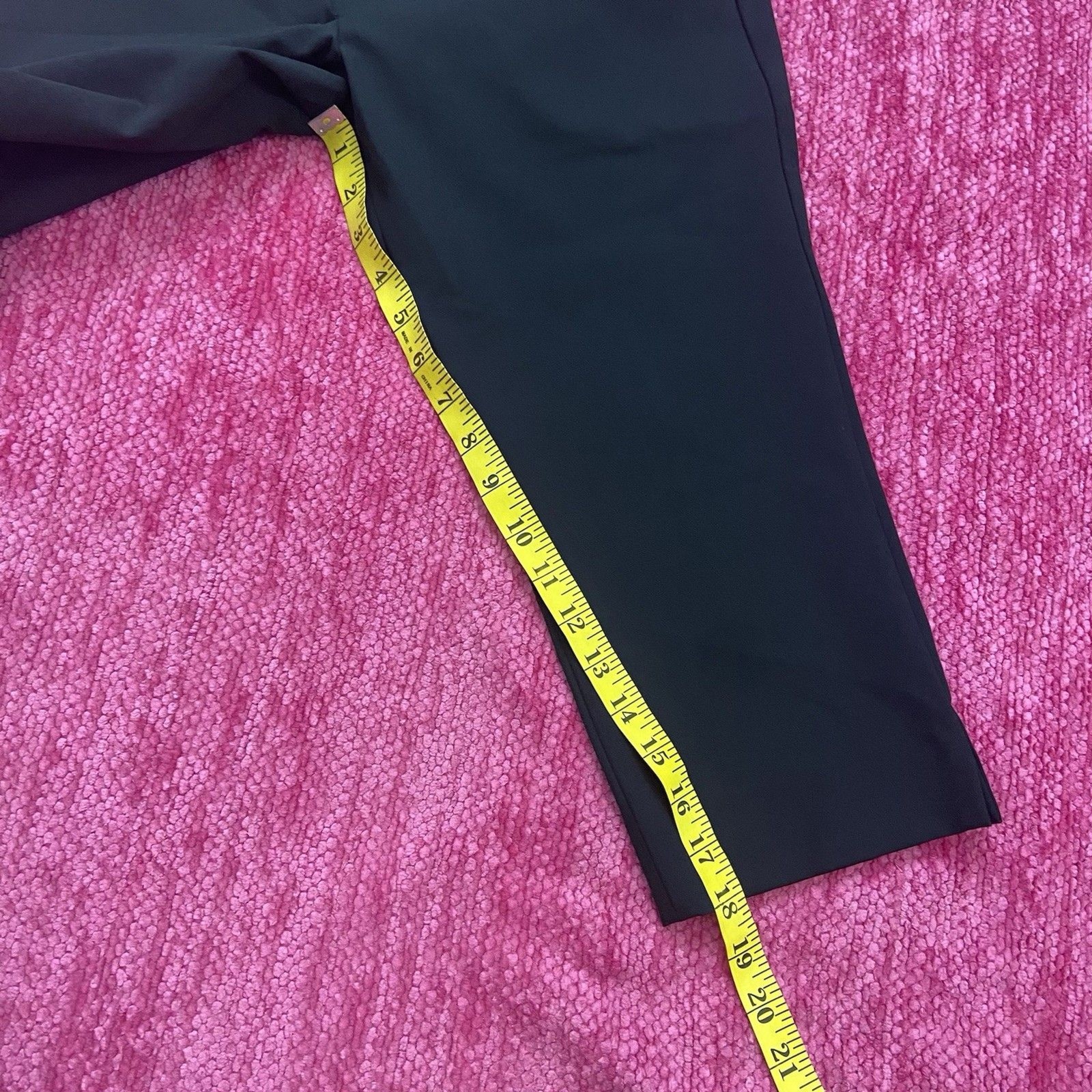 Theory Basic Performance Tech Capri Pants Black S… - image 9