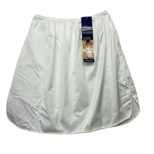 Vanity Fair Womens Half Slip Medium White Style 11-717 Double Slit Tricot A-Line