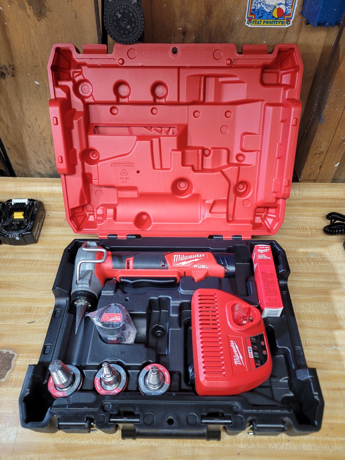Milwaukee 2532-22 M12 FUEL ProPEX Expander Kit RAPID SEAL Heads New Open Box