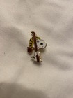 Vintage Snoopy Ski Pin United Featured — photo 3