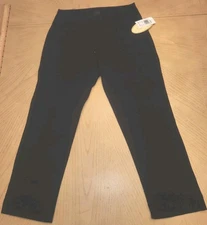 Jag  Womens 4P  Black Mid Rise Straight Leg  Slim  Stretch Capri 