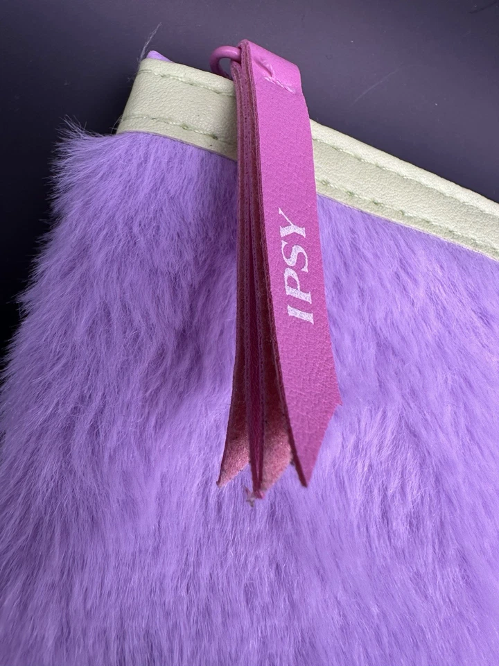 IPSY Glam Bags set of 2 - Purple soft fuzzy fabric & hot pink net fabric - Image 4 of 4