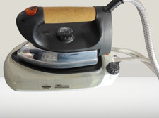 100 GRADI FISELDEM FERRO STIRO A VAPORE 1200-1400W USATO