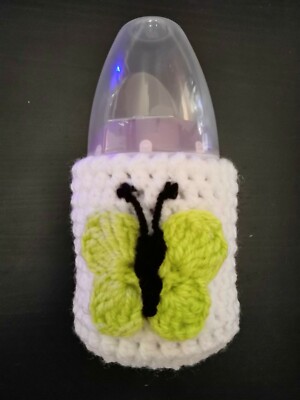 Handmade Babyflaschenwärmer gestrickt Schmetterling weiß NUK 150ml
