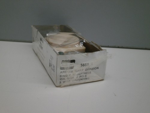 Arrow Hart 5651-I Single Receptacle 15A 250-Volt 2-Pole 3-Wire 250V - Ivory - Picture 3 of 4